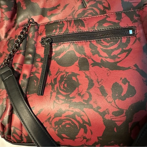 Simply Vera Vera Wang Red & Black Floral Shoulder Tote Bag - Picture 3 of 6